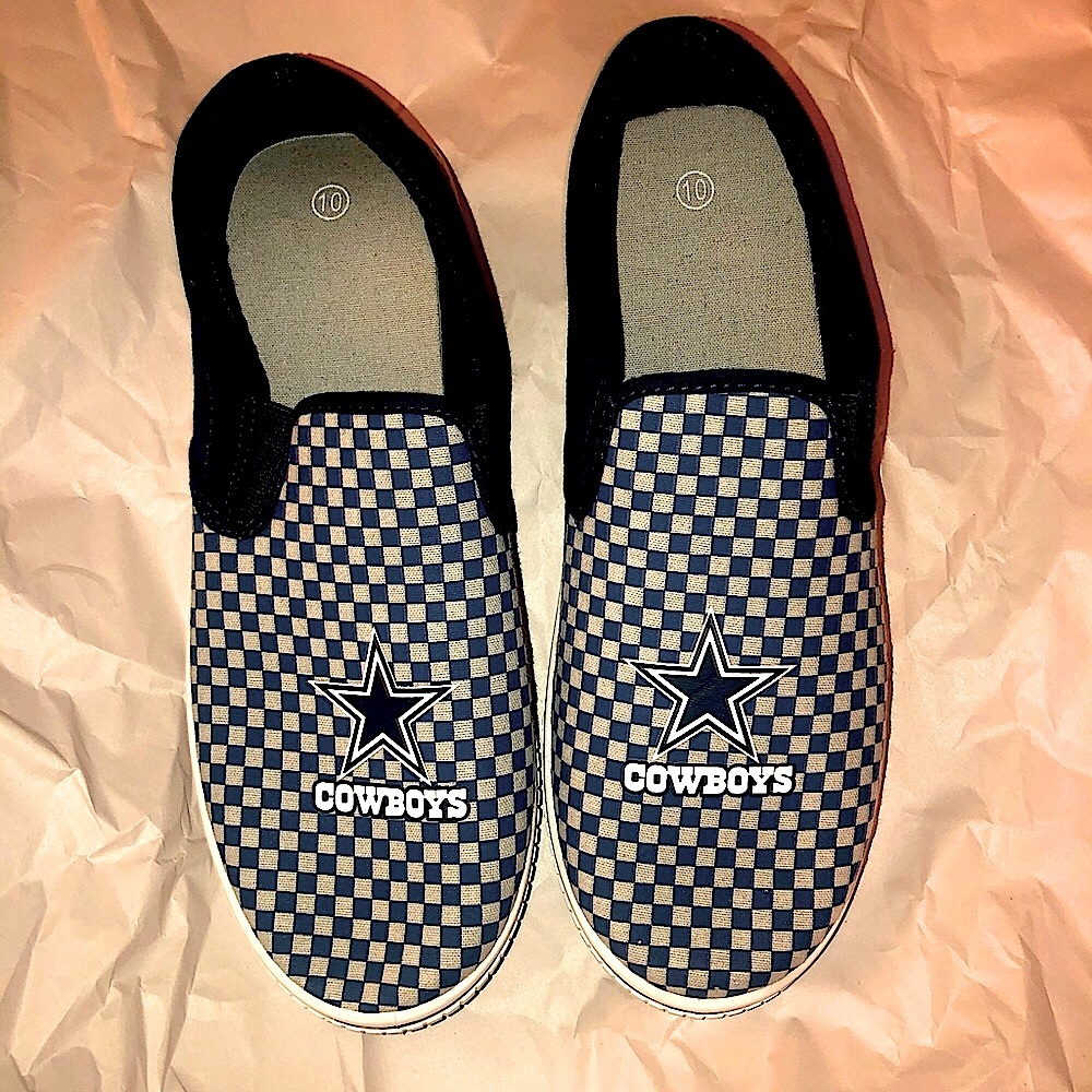 Brand new never worn Men’s Dallas Cowboy shoes